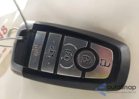 2019 Ford Fusion Hybrid Titanium из США, поврежденный, VIN 3FA6P0RU2KR116577